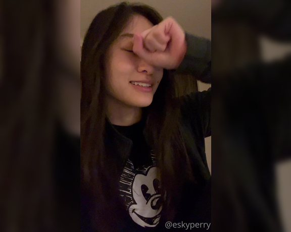 EskyPerry aka eskyperry OnlyFans Video - 08-22-2022 - I love thinking outside of the box when it comes to posing