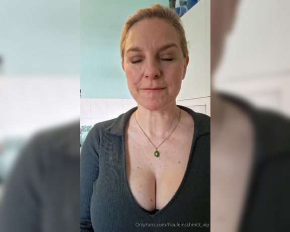 Fräulein Schmitt aka frauleinschmitt_vip OnlyFans Video - 05-12-2024 - Ive heard boobs make your day better