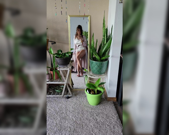 JustJoviXo aka justjovixo OnlyFans Video - 09-04-2022 - Legs and feet As requested happy sunday