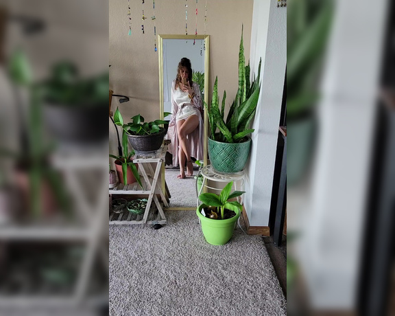 JustJoviXo aka justjovixo OnlyFans Video - 09-04-2022 - Legs and feet As requested happy sunday