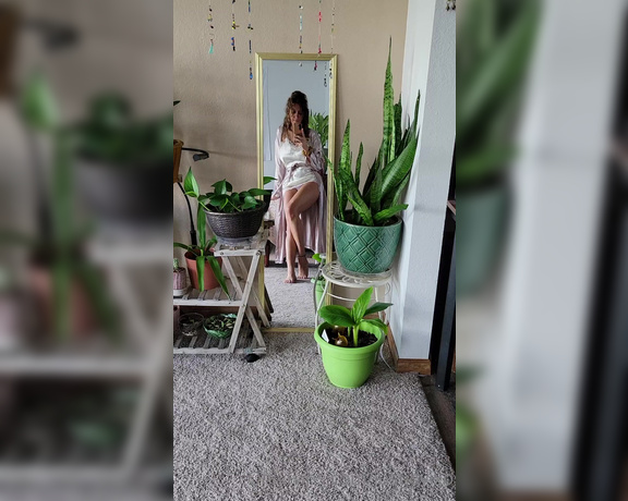 JustJoviXo aka justjovixo OnlyFans Video - 09-04-2022 - Legs and feet As requested happy sunday