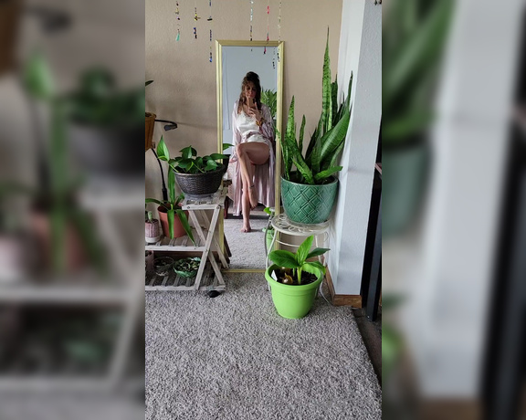 JustJoviXo aka justjovixo OnlyFans Video - 09-04-2022 - Legs and feet As requested happy sunday