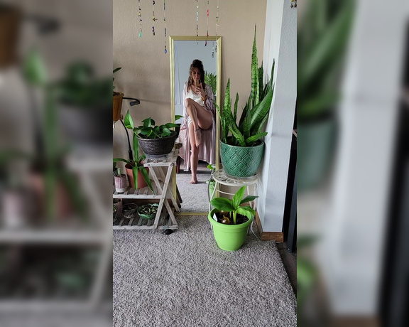 JustJoviXo aka justjovixo OnlyFans Video - 09-04-2022 - Legs and feet As requested happy sunday