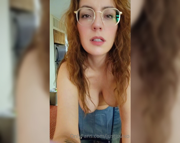 JustJoviXo aka justjovixo OnlyFans Video - 03-16-2023 - This song my my jam on guitar hero,