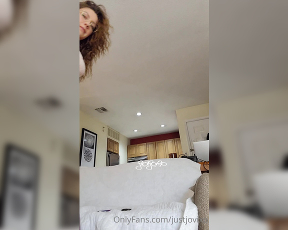 JustJoviXo aka justjovixo OnlyFans Video - 03-23-2023 - Sensual booty rub