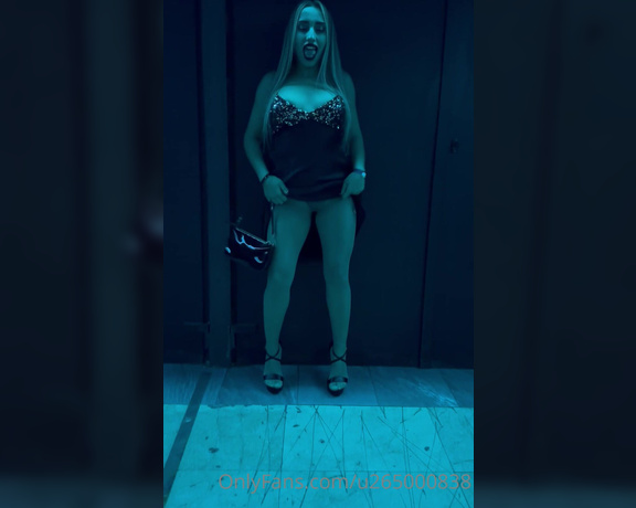 Anitamist21 aka lamamilechera OnlyFans Video - 01-01-2023 - Me encanta