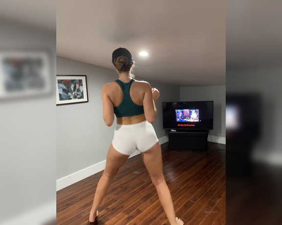 Duchess aka bigduchvip OnlyFans Video - 09-21-2021 - A lil bit of bodysuit amp A lot of booty shorts A whole damn movie for