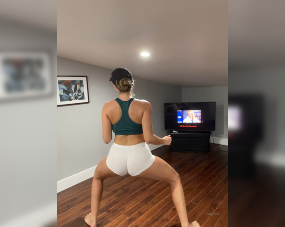 Duchess aka bigduchvip OnlyFans Video - 09-21-2021 - A lil bit of bodysuit amp A lot of booty shorts A whole damn movie for