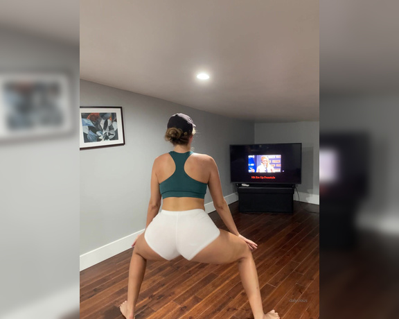 Duchess aka bigduchvip OnlyFans Video - 09-21-2021 - A lil bit of bodysuit amp A lot of booty shorts A whole damn movie for