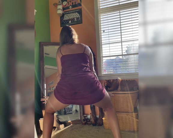 Duchess aka bigduchvip OnlyFans Video - 05-25-2021 - Sundress Season twerkytuesday Tip if you wanna see more like this