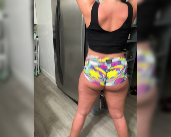 Duchess aka bigduchvip OnlyFans Video - 06-25-2022 - Normally I post more skin  but these shorts are so fucking hot