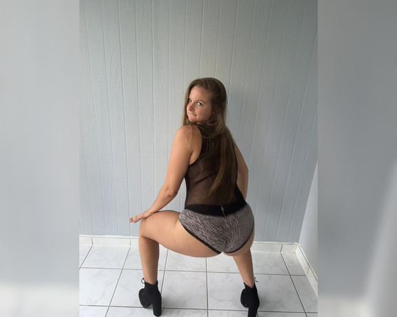 Duchess aka bigduchvip OnlyFans Video - 07-23-2022 - Ill shake my thighs for you