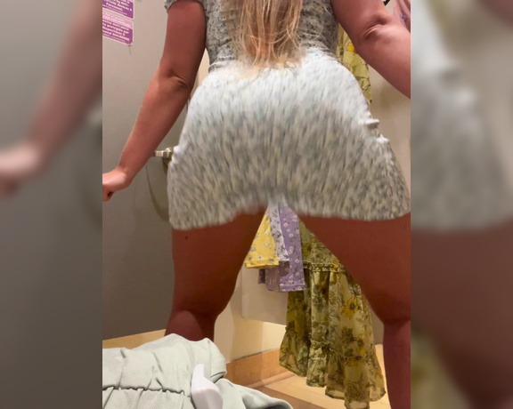 Duchess aka bigduchvip OnlyFans Video - 05-05-2023 - Twerk Testing Hoochie Dresses