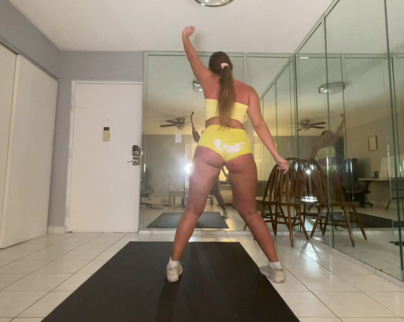 Duchess aka bigduchvip OnlyFans Video - 10-26-2023 - I luv bouncing this ass in Booty shorts