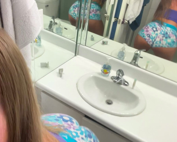 Duchess aka bigduchvip OnlyFans Video - 11-26-2023 - When my fuck buddy watches tv, I take vids of my ass in the bathroom for