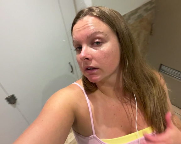 Duchess aka bigduchvip OnlyFans Video - 12-30-2023 - Takin my titties out in the bathroom by the pool cus Im cool