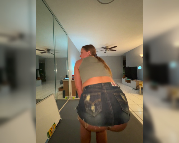 Duchess aka bigduchvip OnlyFans Video - 06-15-2024 - Just bouncing my phat white butt in my teeny tweeny clothes