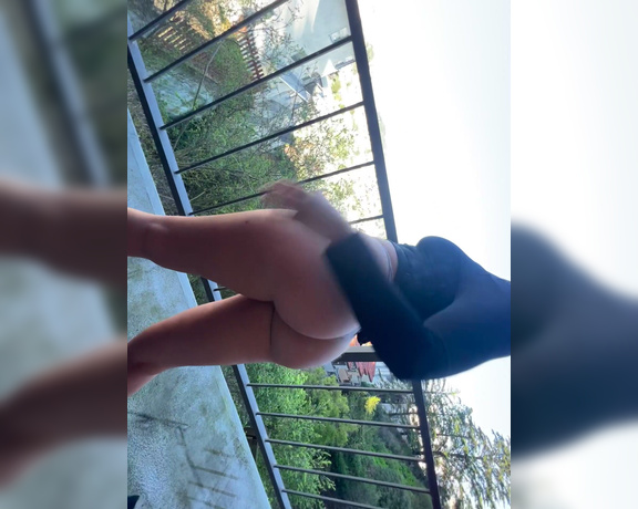 Duchess aka bigduchvip OnlyFans Video - 01-23-2024 - My best friend is fuckin it up with my iPhone camera in front of the neighbors