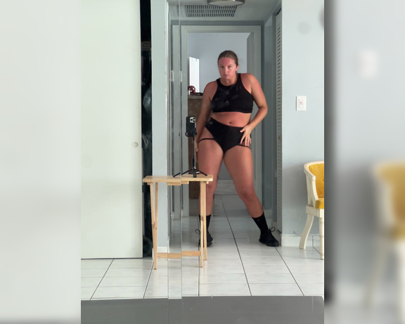 Duchess aka bigduchvip OnlyFans Video - 08-13-2024 - Feelin like a Gogo girl with a phatty rn