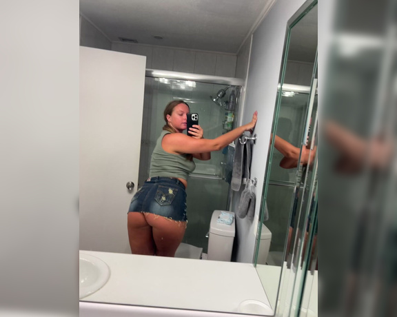 Duchess aka bigduchvip OnlyFans Video - 06-15-2024 - This is way too small but goddamn this ass so phat I dont wanna throw it