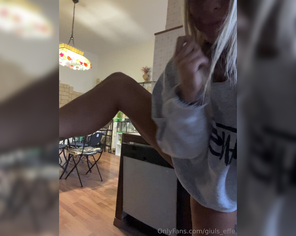 Giuls_Effe aka giuls_effe OnlyFans Video - 11-07-2023 - Che faccio sveglia a questora  Il caffè e un po streaking  prima di andare