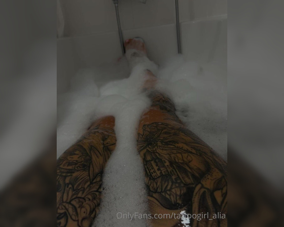 TattooGirlAlia aka tattoogirl_alia OnlyFans Video - 07-25-2022 - Rest at bath  and new manicure