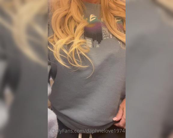 Daphne Love aka daphnelove1974 OnlyFans Video - 12-29-2022 - Getting ready for bed