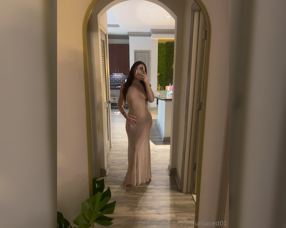 Lexi Unlaced aka lexiunlaced01 OnlyFans Video - 08-28-2023 - Is this a good date night dress