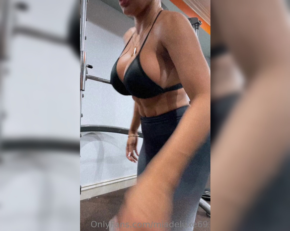 AngelinaFit aka angelinafit OnlyFans Video - 08-26-2023 - Would you like to sweat with me Papi