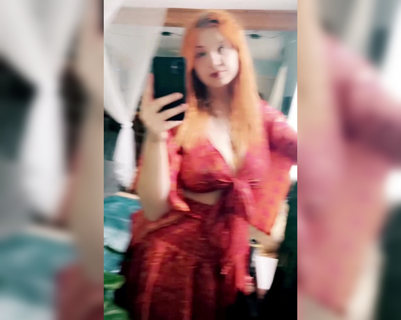 EmpressElfiie aka empresselfiie OnlyFans Video - 11-29-2021 - You like my outfit I love easy access