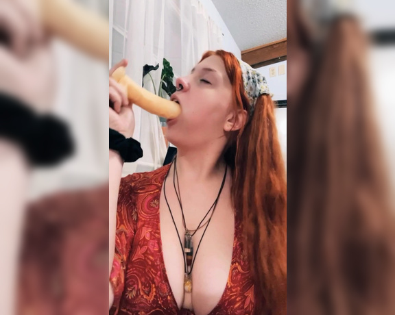 EmpressElfiie aka empresselfiie OnlyFans Video - 12-10-2021 - Im on a trip rn lmao and I love sucking dick when Im tripping so I