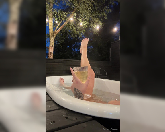 Suki Wylde aka sukiwylde OnlyFans Video - 08-29-2023 - In my element under the gorgeous night sky in the bath  would you join me