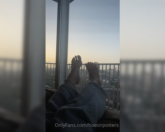 Foxxxy Potters aka foxxxypotters OnlyFans Video - 07-26-2021 - U should be paying me extra for my beautiful feet