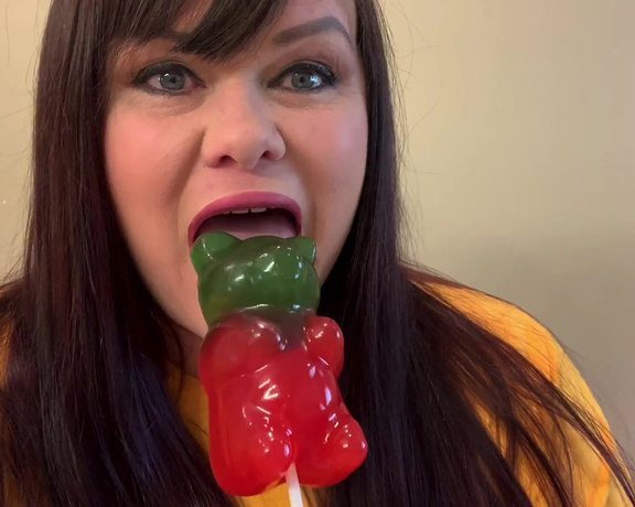 Marcy Diamond aka bigbootymarcy OnlyFans - Trying to shove this gummy down my throat lol 666845