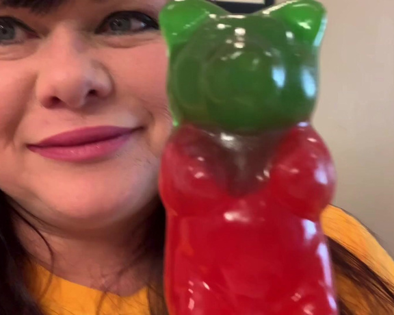 Marcy Diamond aka bigbootymarcy OnlyFans - Trying to shove this gummy down my throat lol 666845