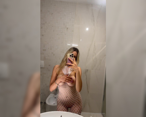 Momma Celine aka mommacelinex OnlyFans Video - 06-04-2024 - Slow dancing for my favorite boy toy