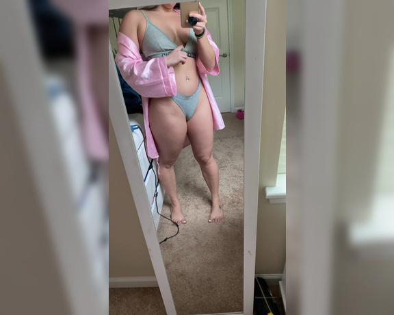 Fit Thick aka fitthick OnlyFans - Ok so I will now be posting  pics a day and a video a day Plus sel 29981