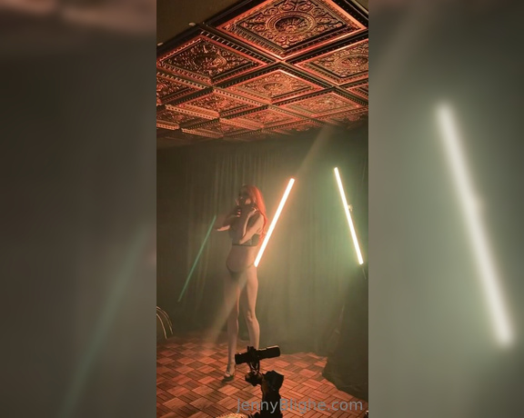 Jenny Blighe aka jennyblighe OnlyFans - Setting up lighting to take some sexy pro pics 928303