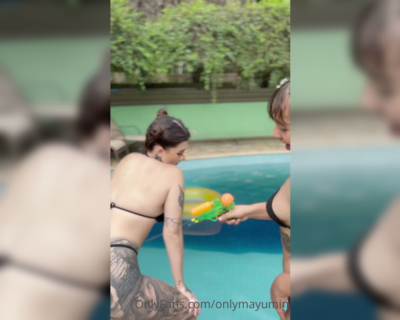 Mayumin aka glowingmayu OnlyFans - Twerking with my friends who would you fuck 459040