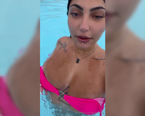 Ágata Ferrari aka agataferrarii OnlyFans Video - 10-30-2023 - Só porque amo uma piscina