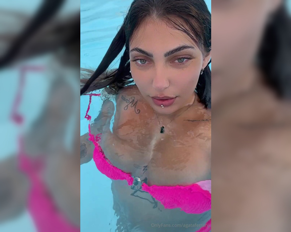 Ágata Ferrari aka agataferrarii OnlyFans Video - 10-30-2023 - Só porque amo uma piscina