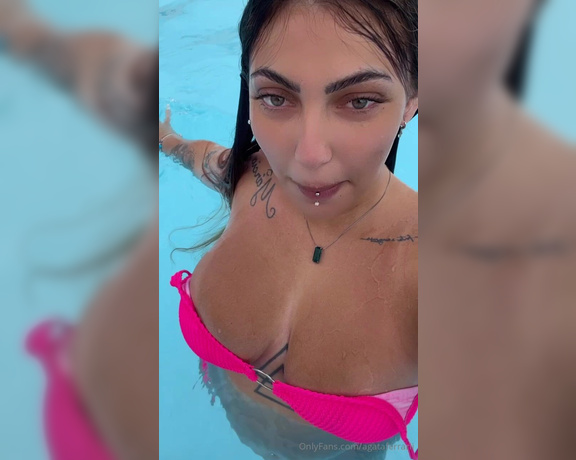 Ágata Ferrari aka agataferrarii OnlyFans Video - 10-30-2023 - Só porque amo uma piscina