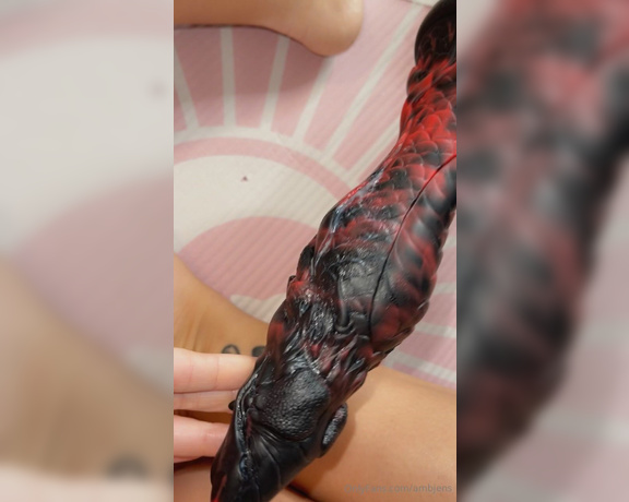 Ambjens aka ambjens - 07-01-2024 OnlyFans Video - Look at the detail on this dragon dildo