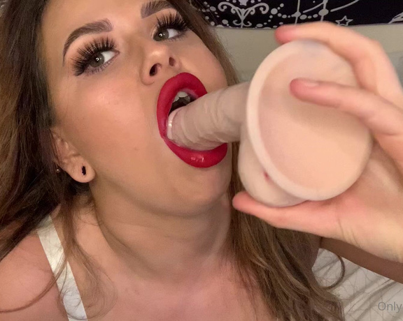 Arabella Mia aka greengirlbella - 03-18-2021 OnlyFans Video - Do you reckon you could face fuck me like this Nice and fast