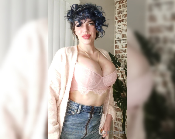 Lizbetheden - Who likes jiggle tiddies edit its been pointed out to me that i fucking forgot to d u (03.06.2020)