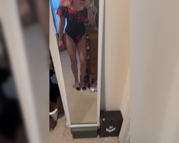 Cay Wild aka thecaywild - 09-21-2024 OnlyFans Video - Morning everyone should I wear this out and about today