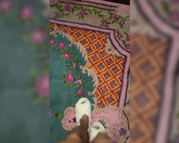 Jasmine Sherni aka jasminesherni - 02-07-2024 OnlyFans Video - Blessing you with my white toes and some cute feet transitions