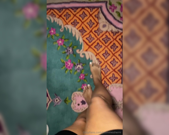 Jasmine Sherni aka jasminesherni - 02-07-2024 OnlyFans Video - Blessing you with my white toes and some cute feet transitions