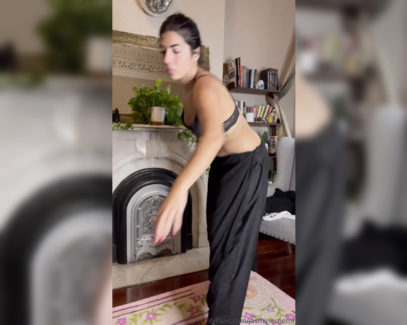 Jasmine Sherni aka jasminesherni - 02-09-2024 OnlyFans Video - Saree BTS for those of you who want to see my full progress videos of draping