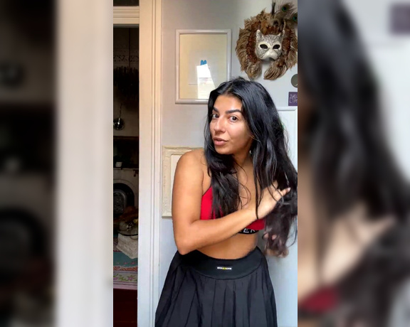 Jasmine Sherni aka jasminesherni - 05-27-2024 OnlyFans Video - Live oiling my hair and chatting Ily